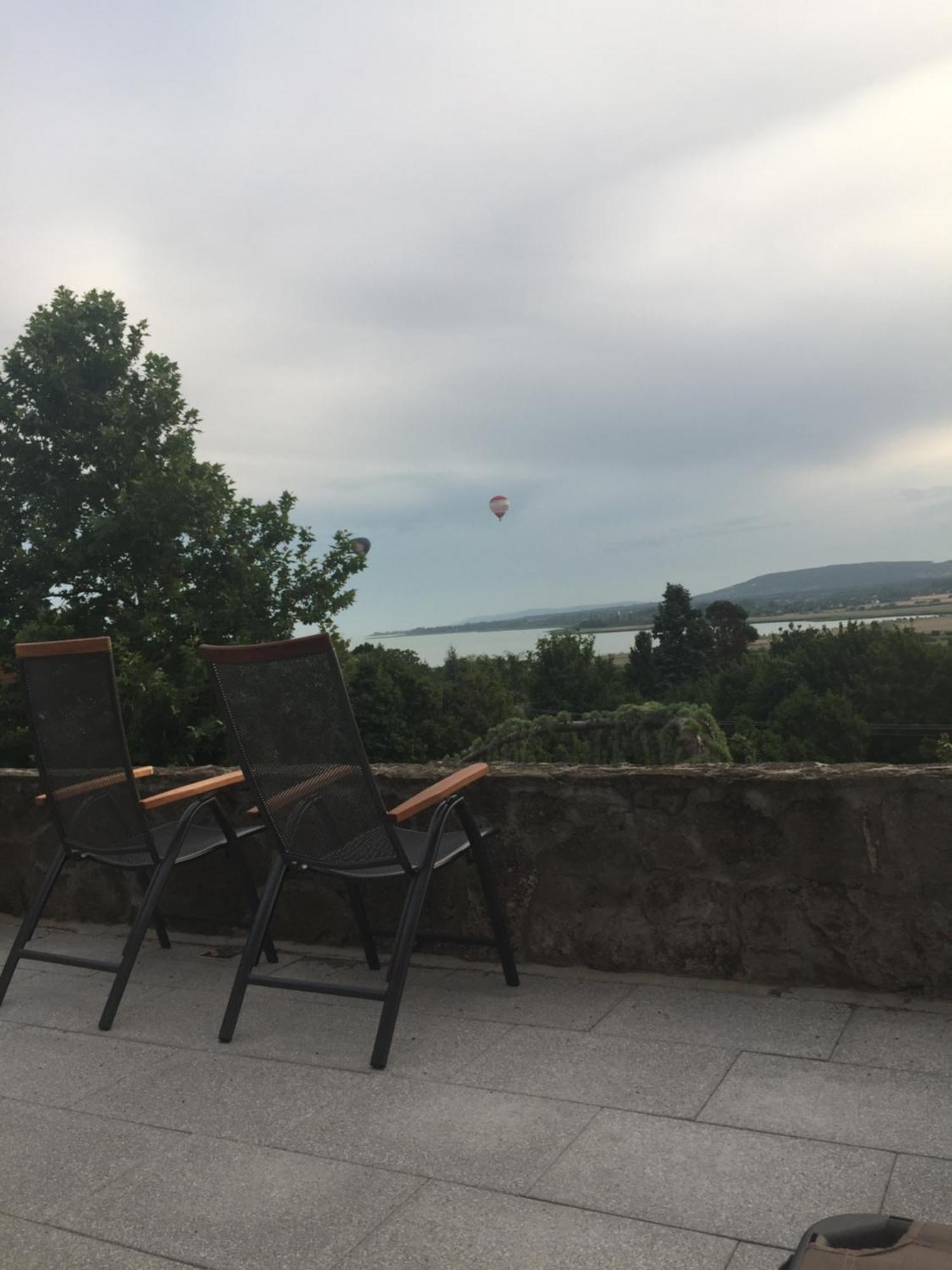 Classy Panorama Apartman Tihany Eksteriør billede